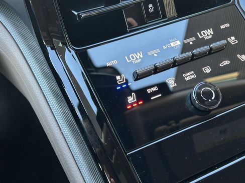 Certified 2025 Porsche Panamera 4 image 26