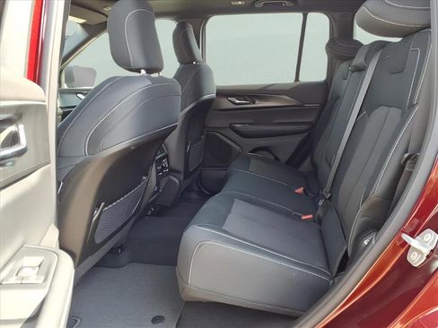 New 2025 Jeep Grand Cherokee Laredo X image 11