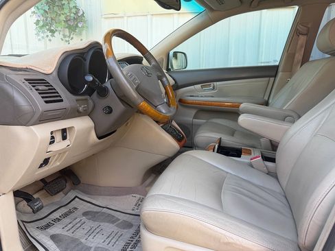 Used 2006 Lexus RX 330 FWD image 12