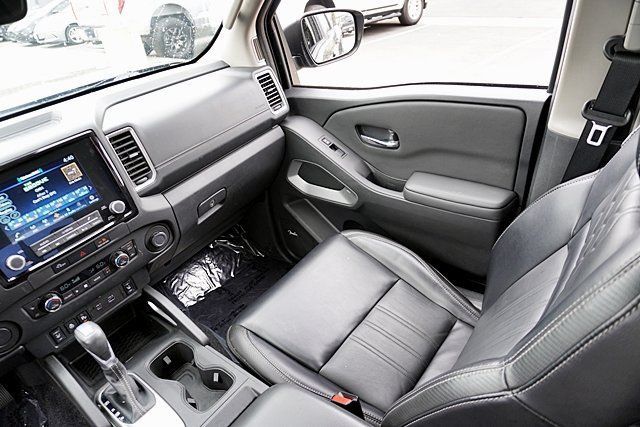 Certified 2024 Nissan Frontier SL w/ Technology Package RWD image 32