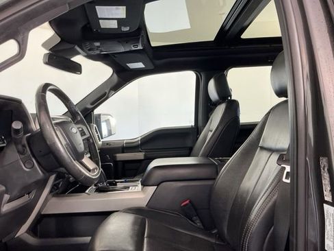 Used 2019 Ford F150 Lariat w/ Equipment Group 502A Luxury AWD/4WD image 8