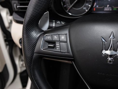 Used 2022 Maserati Quattroporte Modena image 32