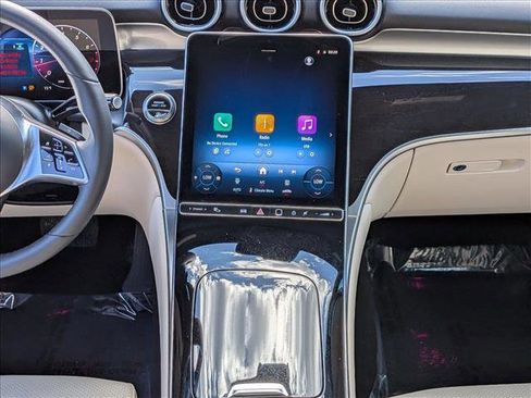 Used 2026 Mercedes-Benz GLC 300 4MATIC image 12