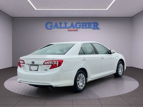 Used 2014 Toyota Camry LE image 4