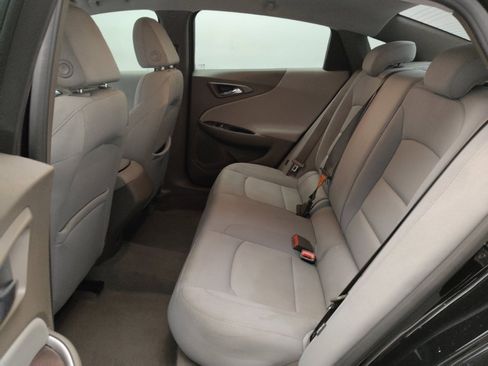 Used 2020 Chevrolet Malibu LS image 18