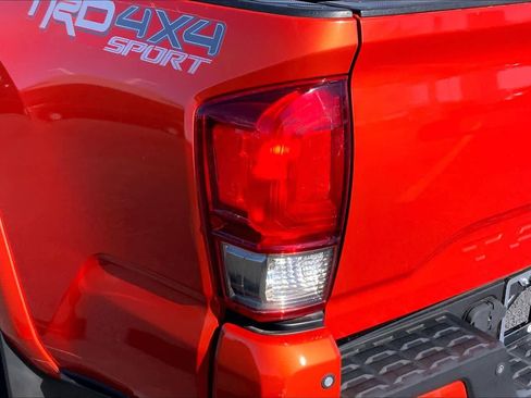 Used 2017 Toyota Tacoma TRD Sport w/ Premium & Technology Package image 29