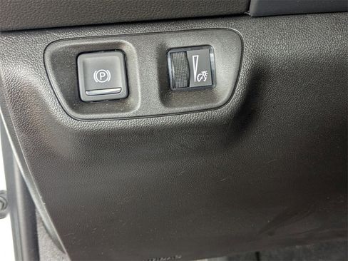 Certified 2023 GMC Acadia AT4 image 22