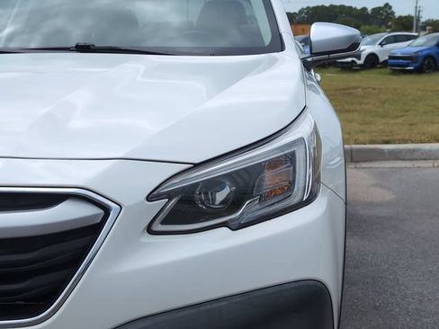 Used 2022 Subaru Outback Touring AWD/4WD image 12