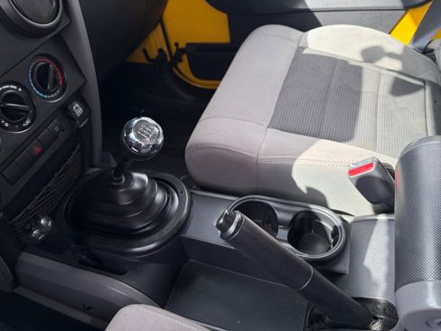 Used 2009 Jeep Wrangler Unlimited X AWD/4WD image 17