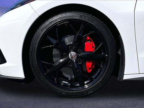 Used 2022 Chevrolet Corvette Stingray Preferred Cpe w/ Engine Appearance Package RWD image 32