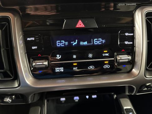 Certified 2022 Kia Sorento EX AWD/4WD image 23