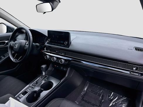 Certified 2024 Honda Civic EX image 33