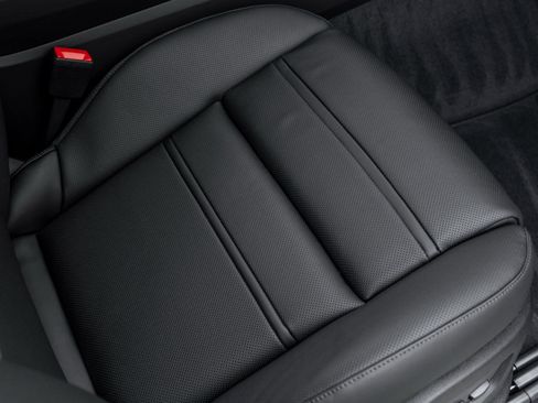 New 2026 Porsche Cayenne E-Hybrid Coupe image 42