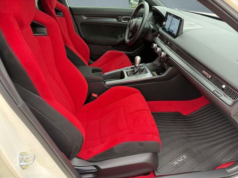 Used 2025 Honda Civic Type R image 31