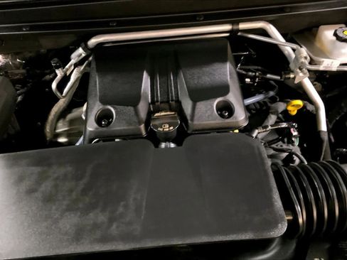 Used 2024 Chevrolet Colorado Z71 w/ Z71 Convenience Package 2 image 33