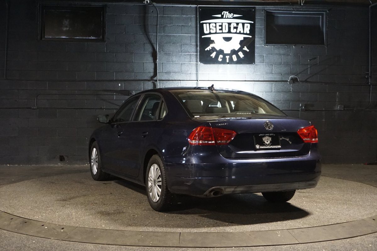 Used 2014 Volkswagen Passat 2.5 S FWD image 3
