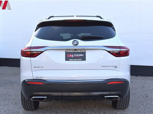 Used 2018 Buick Enclave Essence AWD/4WD image 4