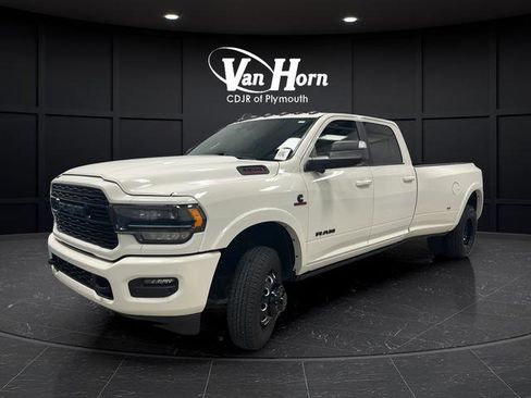 Used 2022 RAM 3500 Limited AWD/4WD image 3