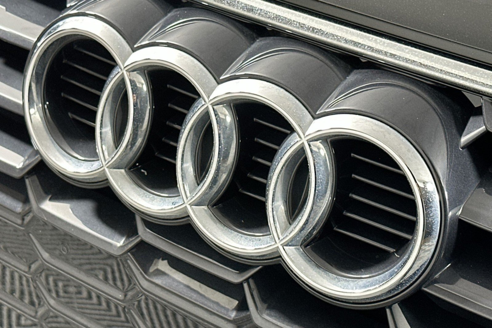 Used 2024 Audi A3 2.0T Premium Plus AWD/4WD image 15