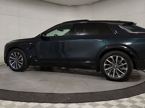 Used 2024 Cadillac Lyriq Sport AWD/4WD image 5