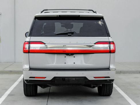 Used 2021 Lincoln Navigator Reserve AWD/4WD image 15