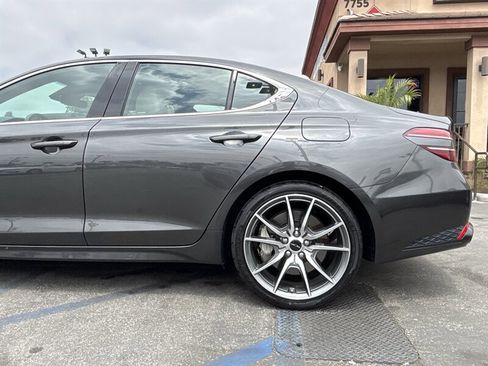 Used 2024 Genesis G70 2.5T RWD image 12
