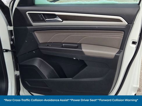 Used 2023 Volkswagen Atlas SE image 6