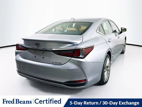 Used 2022 Lexus ES 300h Ultra Luxury image 8