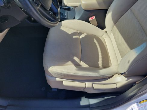 Used 2012 Kia Sorento LX image 26