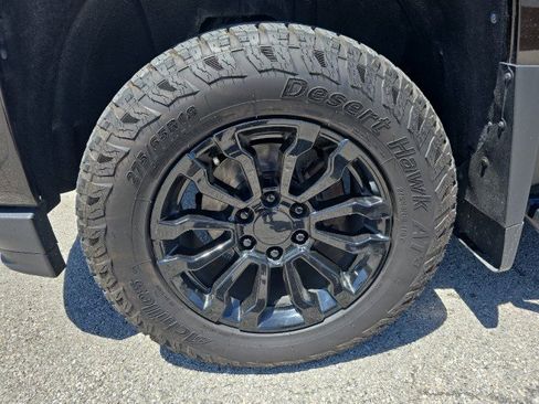 Used 2018 Chevrolet Silverado 1500 LT w/ All Star Edition AWD/4WD image 10