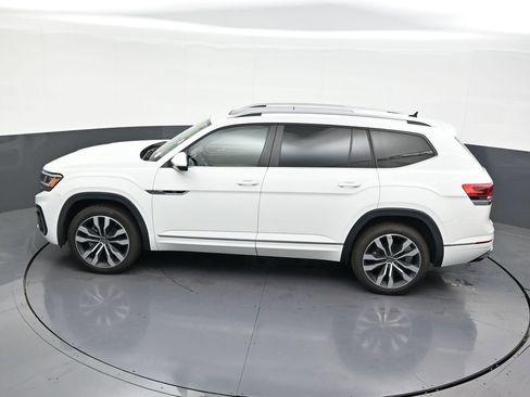Used 2021 Volkswagen Atlas SEL R-Line FWD image 17