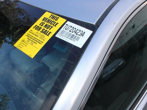 Used 2017 Toyota Camry LE image 16