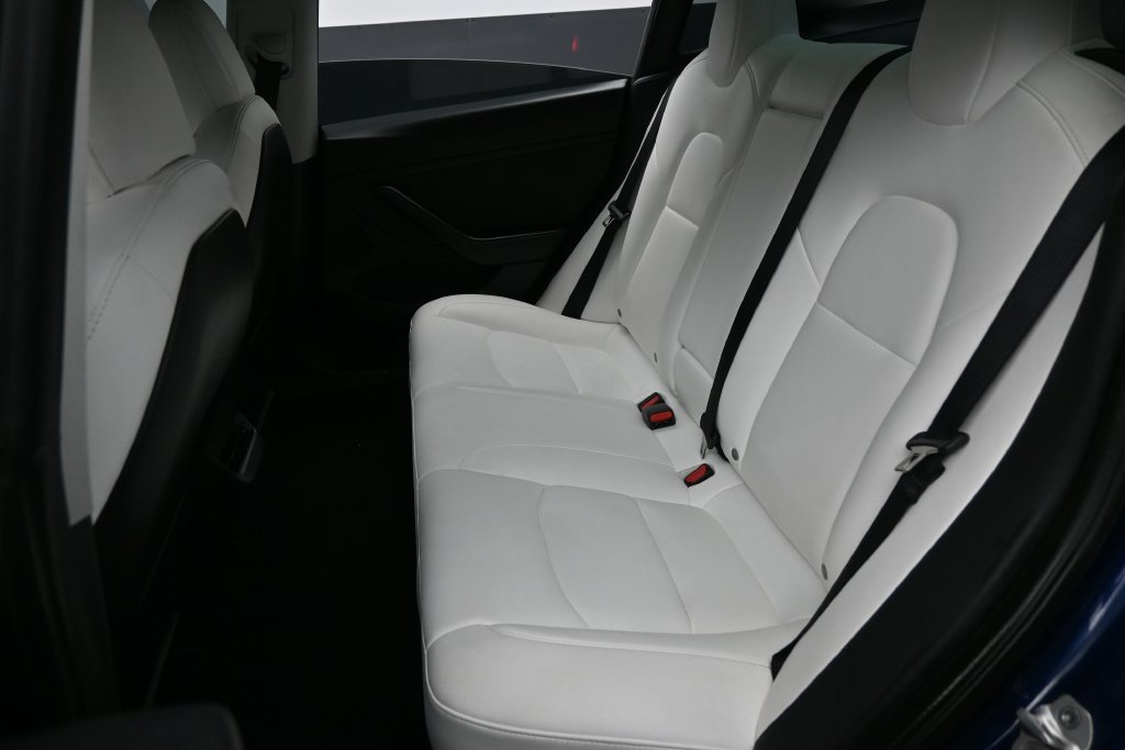 Used 2022 Tesla Model 3 Long Range AWD/4WD image 24