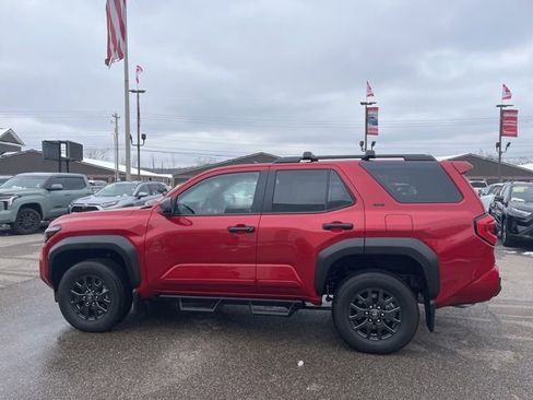 New 2025 Toyota 4Runner SR5 image 7