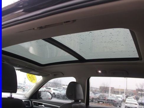 Used 2023 Volkswagen Atlas SEL Premium image 32