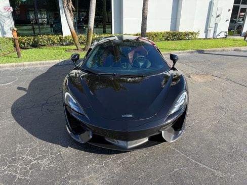 Used 2017 McLaren 570S Coupe image 4