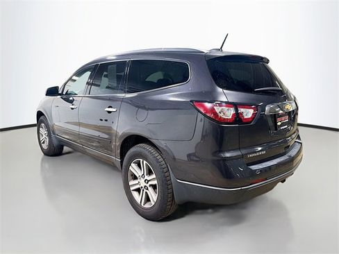 Used 2017 Chevrolet Traverse LT image 9