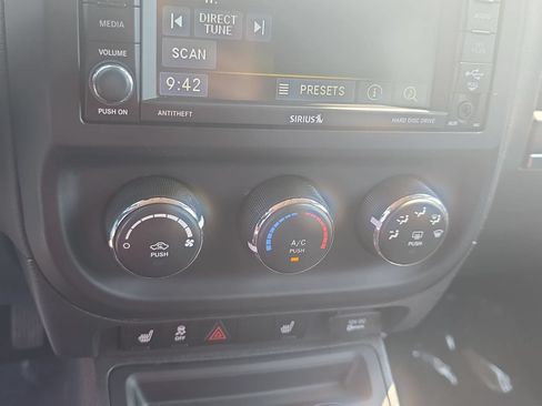 Used 2017 Jeep Patriot High Altitude AWD/4WD image 20