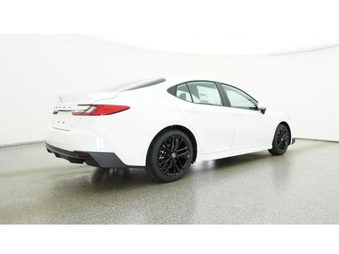 New 2026 Toyota Camry SE image 25