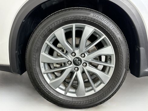 Used 2024 INFINITI QX50 Luxe AWD/4WD image 11