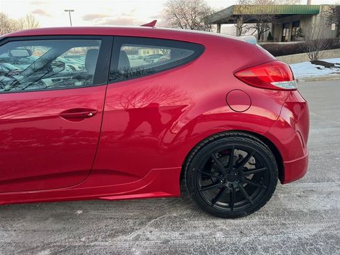Used 2013 Hyundai Veloster RE:MIX Edition image 28