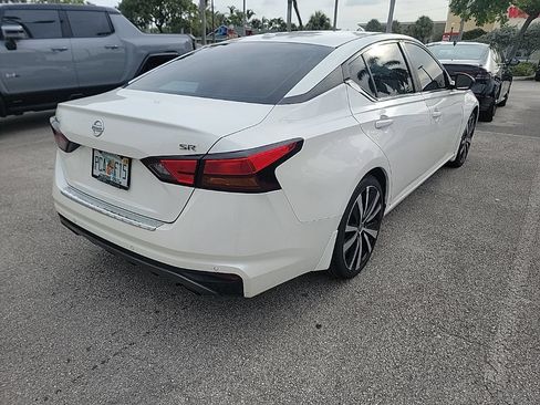 Used 2020 Nissan Altima 2.5 SR FWD image 5
