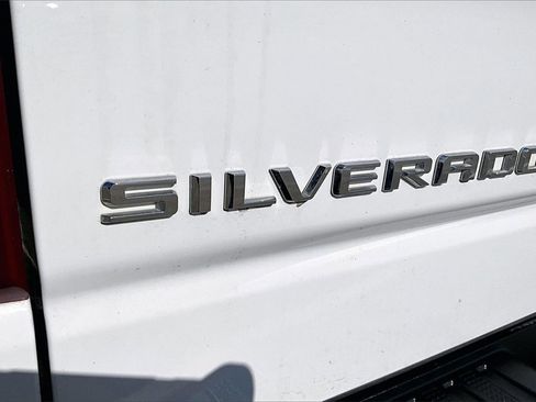 Used 2020 Chevrolet Silverado 1500 Custom w/ Custom Value Package image 25