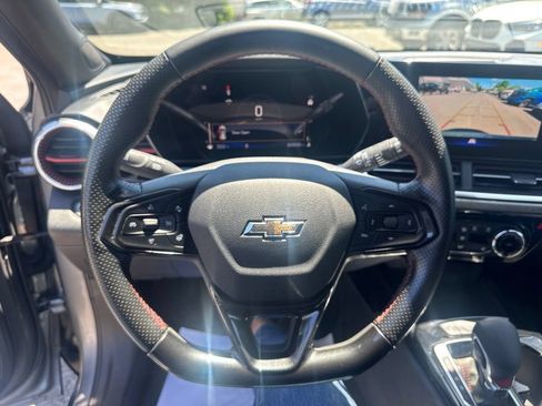 Used 2024 Chevrolet Trax RS w/ Driver Confidence Package FWD image 34
