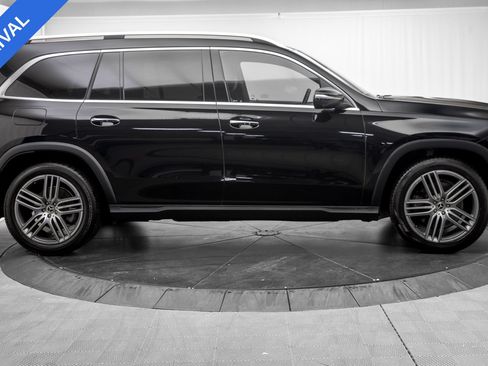 Used 2025 Mercedes-Benz GLS 450 4MATIC image 8