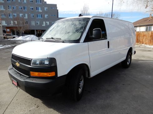Used 2022 Chevrolet Express 2500 w/ Driver Convenience Package image 8