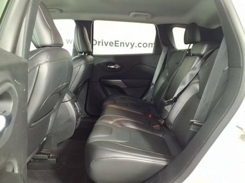 Used 2020 Jeep Cherokee Limited AWD/4WD image 9