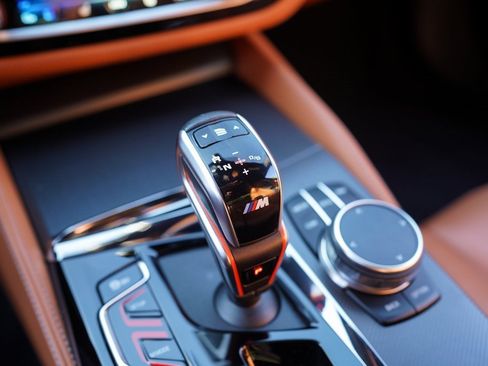 Used 2023 BMW M5 image 35