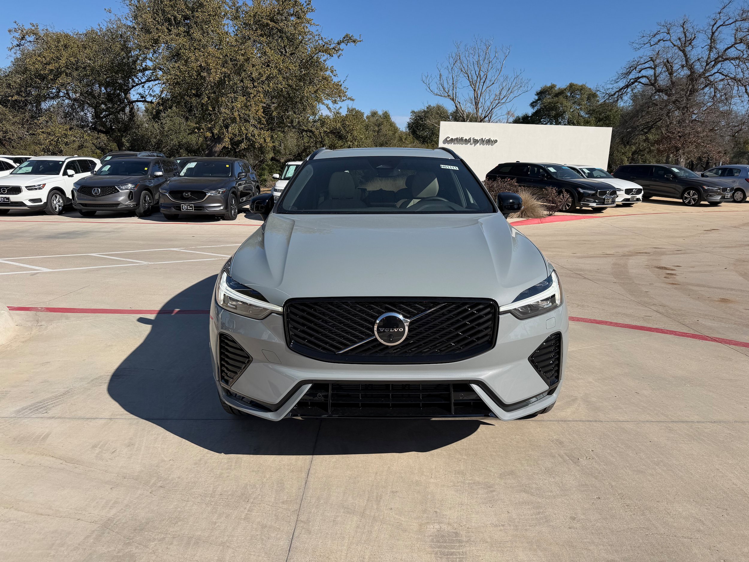 New 2026 Volvo XC60 B5 Plus w/ Protection Package Premier AWD/4WD image 6