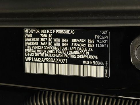 Used 2025 Porsche Cayenne Turbo AWD/4WD image 26